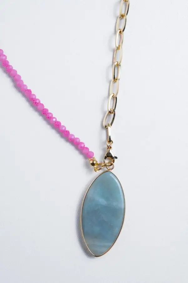Colar cristal rosa e aço inoxidável com pingente aventurinha verde - Imagem 3